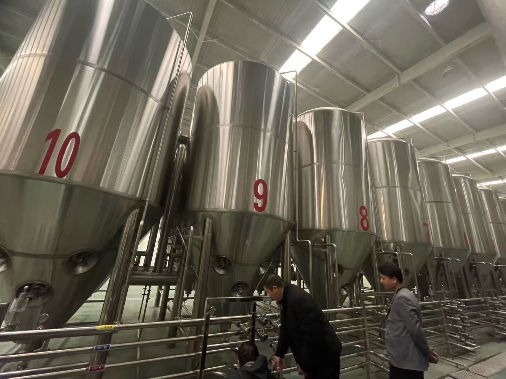 黟县精酿啤酒设备厂—平面布置、设备设计、制造、调试、培训等一条龙服务